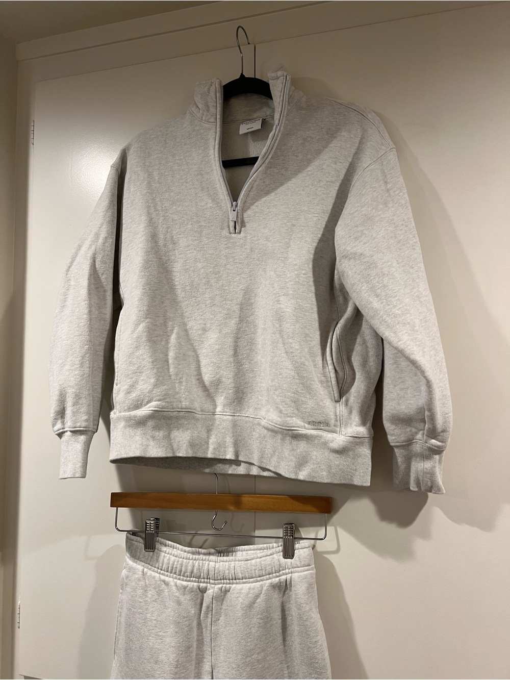 Aritzia Light Gray Half-Zip Sweatshirt